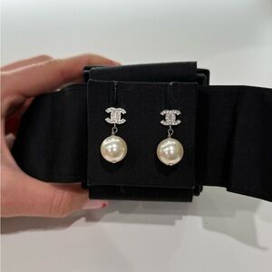 CHANEL Silver and Pearl Drop Earrings